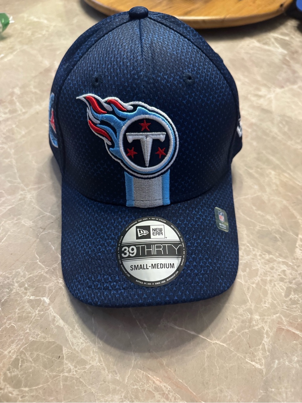 NFL New Era Tennessee Titans  Linear  Hit 39Thirty Flex Cap Size S/M
